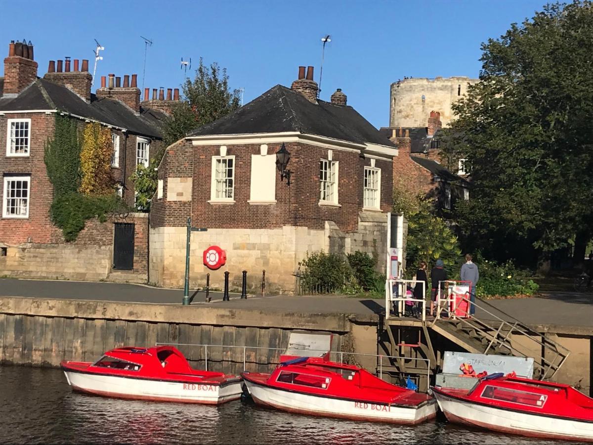 The Davey Tower, Medieval Riverside House 约克 外观 照片